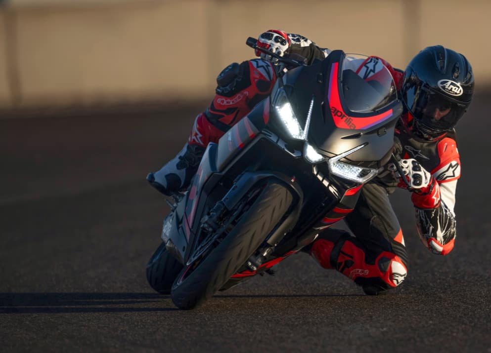 Benelli Tornado 400 vs Aprilia RS 457: